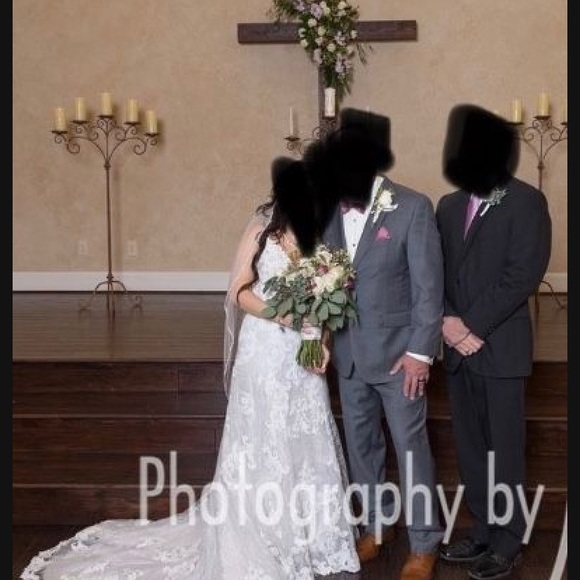 Gorgeous Maggie Soterro Wedding Dress - Picture 3 of 8